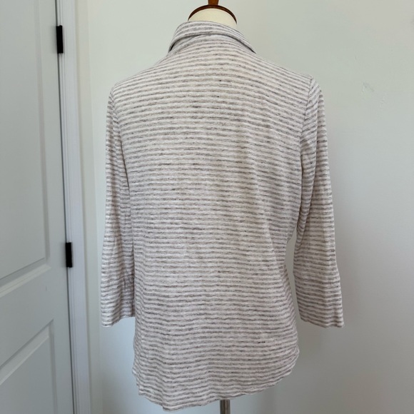 J McLaughlin Stripe Button Blouse Size Medium - Picture 4 of 13